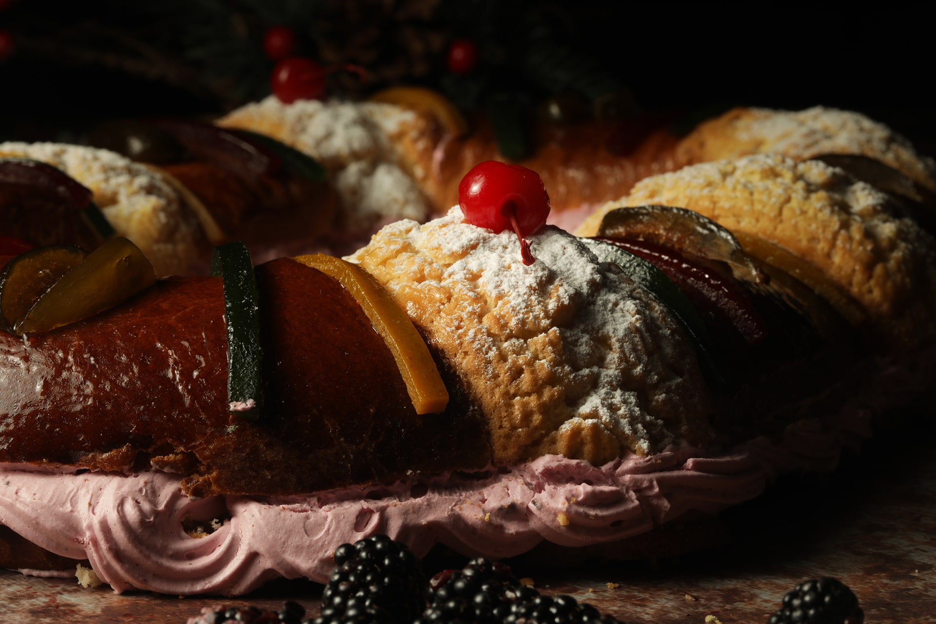 Rosca de Reyes rellena de zarzamora y queso Philadelphia - Imagen 2
